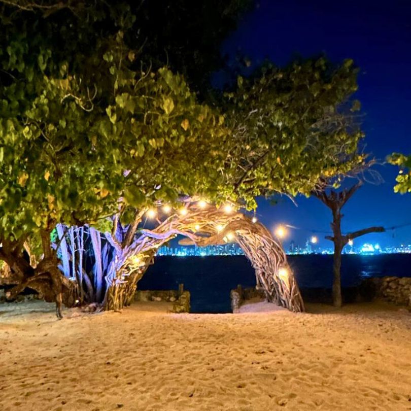Namasté Beach Club, restaurante & bar Cartagena en Tierra Bomba